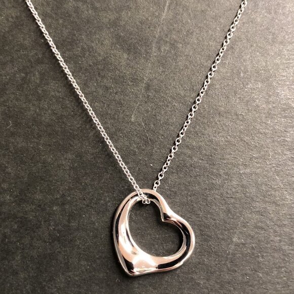 TIFFANY Silver Heart Necklace